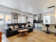 Moradia T2+1 com Anexo e Logradouro – Algueirão, Sintra