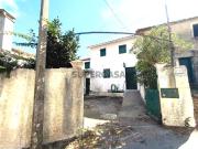 Moradia T2+1 habitável com casa de arrumos e terreno em...