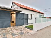 Moradia T2+1 TOTALMENTE RENOVADA Telheiro com...