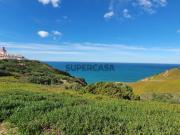 Moradia T2 + 1 remodelada com logradouro na Azóia, Cabo...