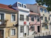 Moradia T2 +2 no centro histórico de Carnide