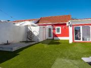 Moradia T2 à venda em Azenha Velha