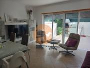 Moradia T2 Arrendamento de Outubro a Maio. Espaço...