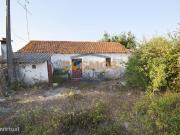 Moradia T2 c/ 6546 m2 terreno Serra Candeeiros