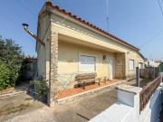 Moradia T2 com anexo e garagem e terreno Delongo, Tomar