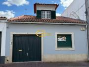 Moradia T2 com Garagem e Logradouro Centro de Almeirim
