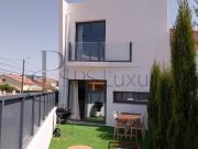 Moradia T2 com Jardim em Cascais Pronta a Habitar