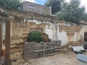 Moradia T2 com Logradouro para Recuperar na Vila de... Moradia T2 com Logradouro para Recuperar na Vila de...