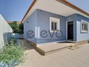 Moradia T2 com quintal somente para clientes investidores