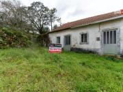 MORADIA T2 DE CAMPO PARA RECUPERAR COM LAREIRA, POÇO E...