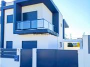 Moradia T2 Duplex com 1 Suite, Terraço e Logradouro no...