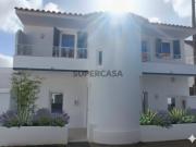 Moradia T2 em Azueira e Sobral da Abelheira