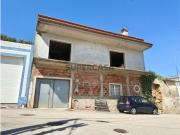 Moradia T2 em Dois Portos e Runa