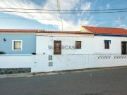 Moradia T2 em Santiago Maior