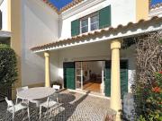 Moradia T2 MOBILADA para arrendamento no Condomínio Vila...