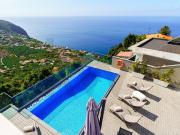 Moradia T2 Moderna com Vista Mar Arco da Calheta