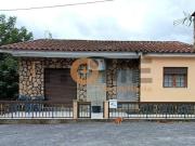 Moradia T2 para reabilitar com espaço exterior |...