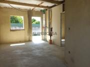 Moradia T2 remodelada e com terreno na quinta Do Loureiro!
