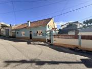 Moradia T2 Térrea com Sótão e Lote de 215 m²