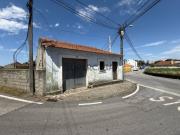 Moradia T2 térrea no Bonsucesso, com terreno para...