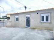 Moradia T2 Térrea Totalmente Renovada Conforto e...