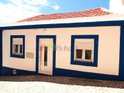Moradia T2 Totalmente Remodelada a 2 min a pé da Praia...