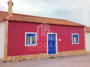 Moradia T2 Totalmente Remodelada com Logradouro e...