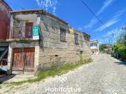 Moradia T2 venda para reconstruo em Santo Amaro Mangualde