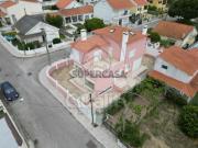 Moradia T3+1 Charneca da Caparica