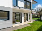 Moradia T3+1 com jardim, em Mem Martins, Sintra 0m²...