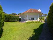 Moradia T3+1, com piscina, em zona nobre no Estoril