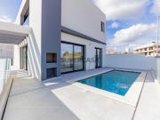 Moradia T3+1 com piscina, na Mexilhoeira Grande, Portimão