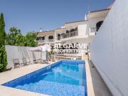 Moradia V3+1 com Piscina Privada e Apartamento...