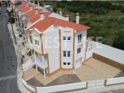 Moradia T3+1 com Vista Mar junto do Centro da Vila de...