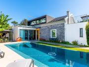 Moradia T3+1 com Vista Mar, Piscina e Design Exclusivo –...