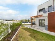 Moradia T3+1 contemporânea em Atibá, Estoril 0m² Cascais...