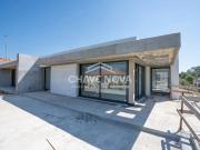 Moradia T3+1 de Luxo c/ Piscina em São Félix da Marinha...