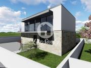 Moradia T3+1 de Luxo em Silva Escura Nova Construção,...