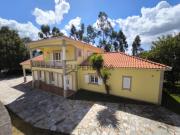 Moradia T3+1 em Refóios do Lima