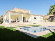 Moradia T3+1 isolada com piscina para venda na Marina de...