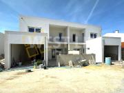 Moradia T3+1 NOVA com Suite e jardim com vista...