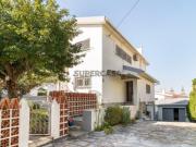 Moradia T4 renovada, com jardim e piscina, no Cobre,...