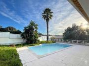 Moradia T3+2 com jardim e piscina perto do Meco, Sesimbra