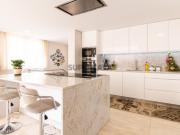 Moradia T3+2 de Luxo em Quarteira, a 5 min. da Praia