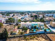 Moradia T3 2+1 localizada numa zona residencial...