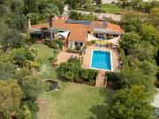 Moradia T3 + 2 com Estilo Rústico Modernizada com jardim...