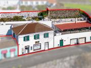 Moradia T3 à venda em Angra do Heroísmo