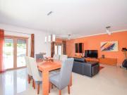 Moradia T3 à venda em Loures