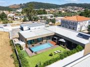 Moradia T3 à venda em Meăs