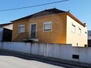 Moradia T3 à venda em Molianos